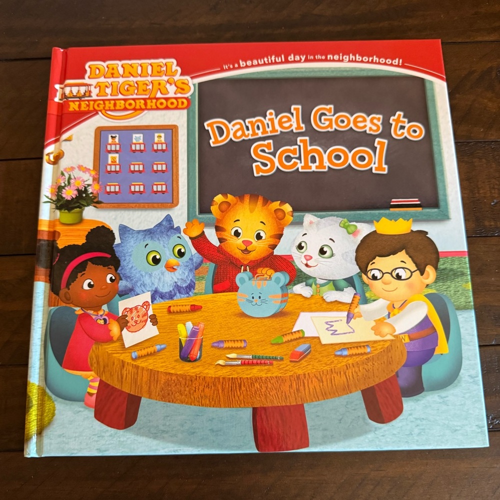 Daniel Tiger's Neighborhood 'Daniel Goes to School' Book
